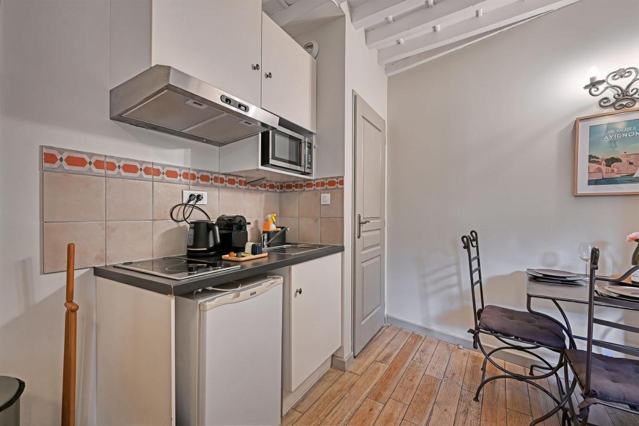 Au Coeur Des Papes, Dans Batisse De Charme Studios & Appartements En Coeur De Ville Avignon Buitenkant foto