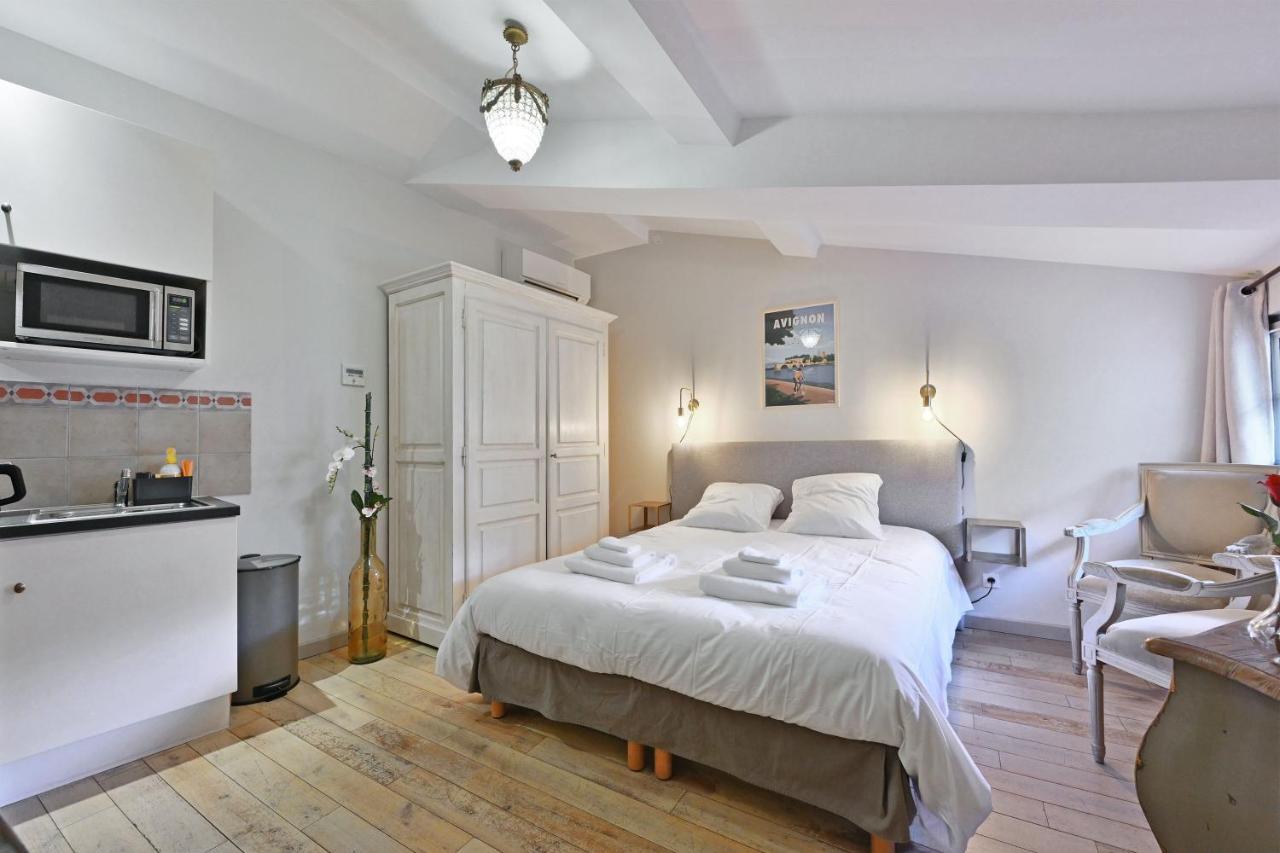 Au Coeur Des Papes, Dans Batisse De Charme Studios & Appartements En Coeur De Ville Avignon Buitenkant foto