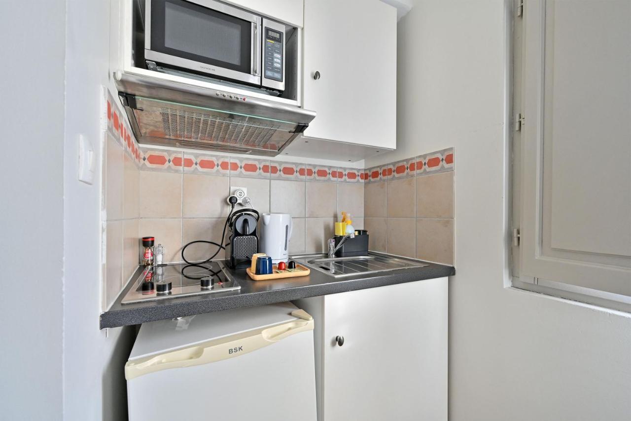 Au Coeur Des Papes, Dans Batisse De Charme Studios & Appartements En Coeur De Ville Avignon Buitenkant foto