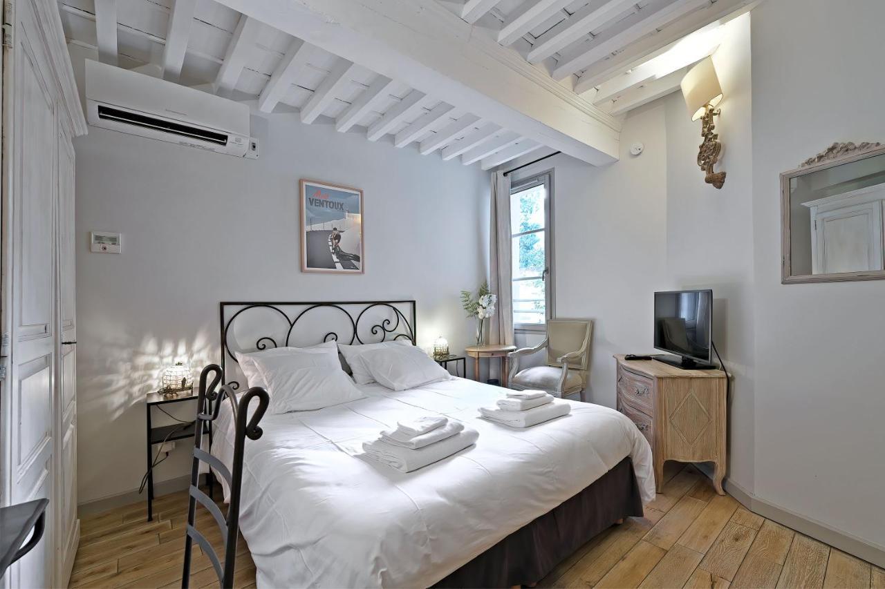 Au Coeur Des Papes, Dans Batisse De Charme Studios & Appartements En Coeur De Ville Avignon Buitenkant foto