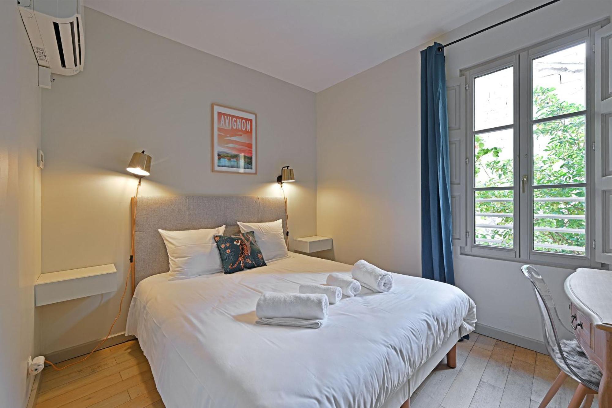 Au Coeur Des Papes, Dans Batisse De Charme Studios & Appartements En Coeur De Ville Avignon Buitenkant foto